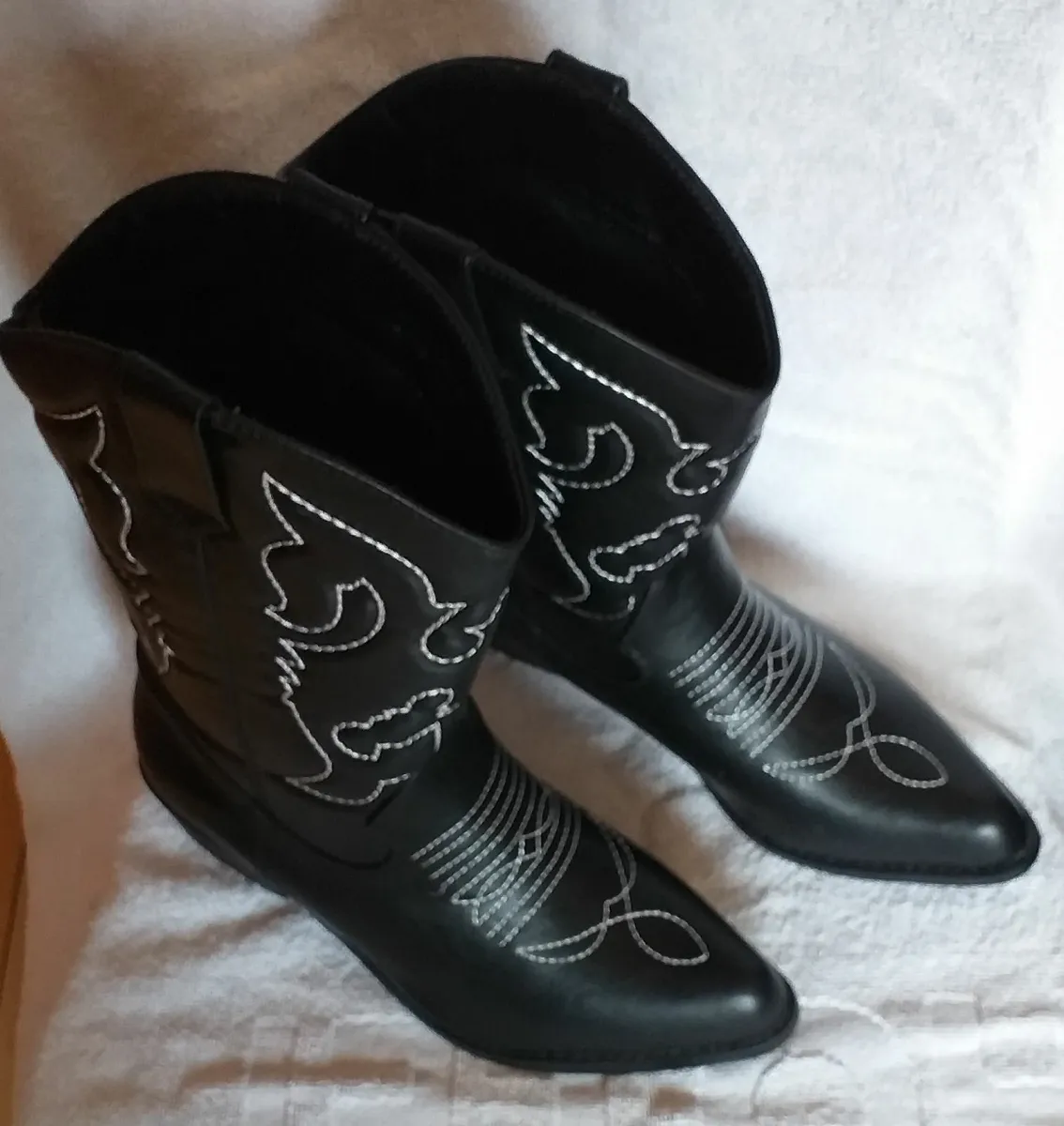 LADIES COWBOY BOOTS SIZE 6 - Image 2
