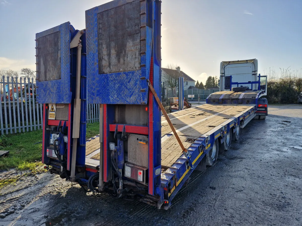 2016 Montracon low loader - Image 1