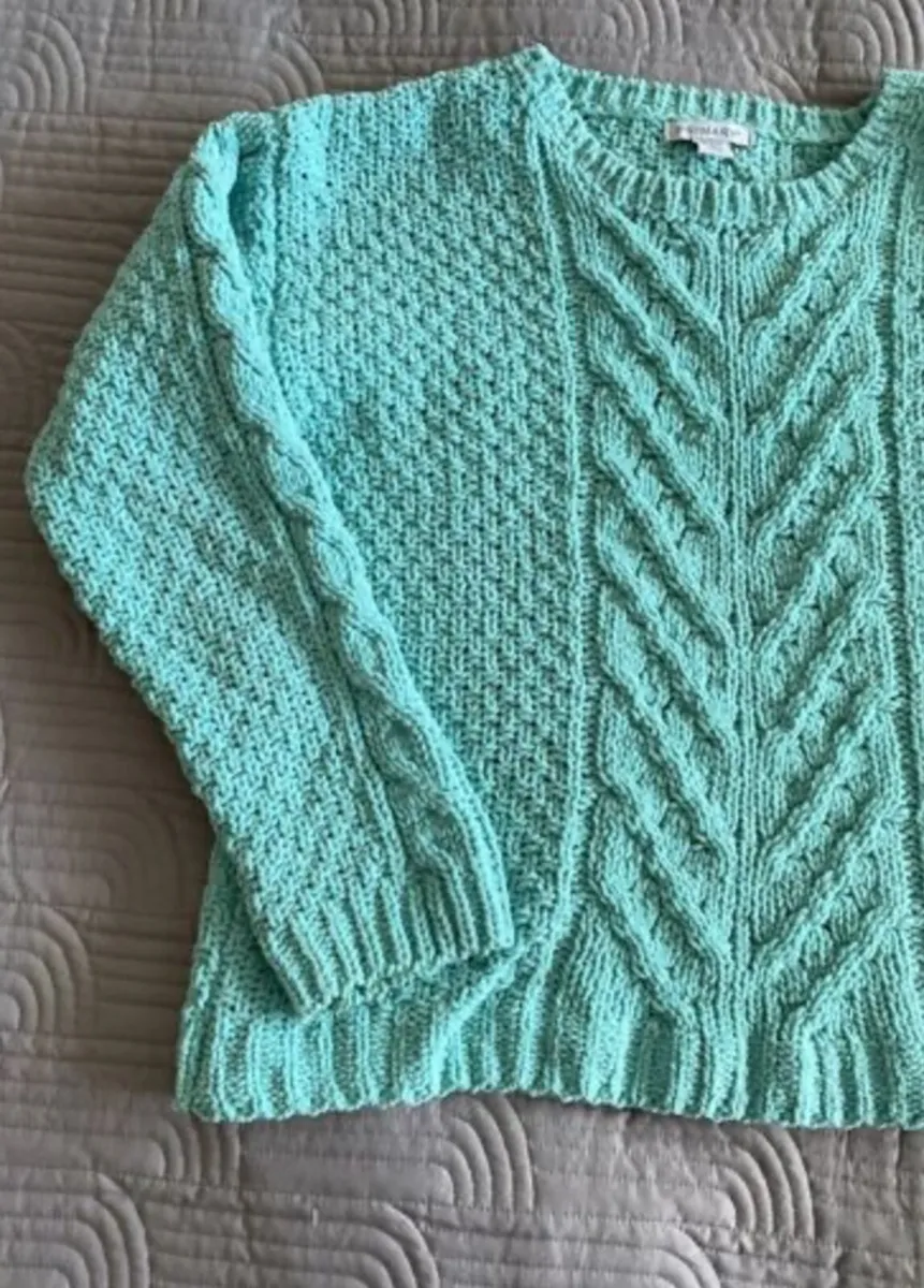 Penneys - Girls jumper - Age 12-13 years - Image 3