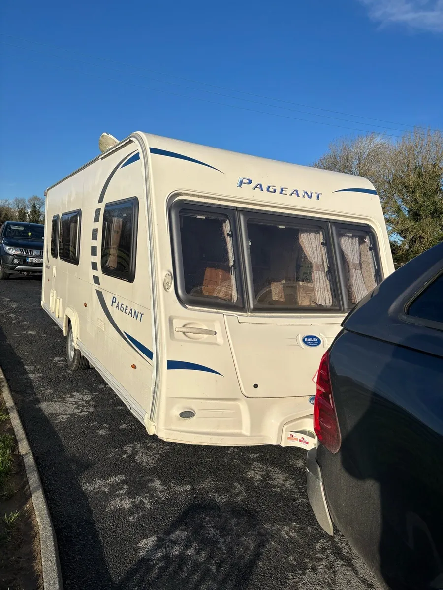 Bailey pageant   caravan - Image 1