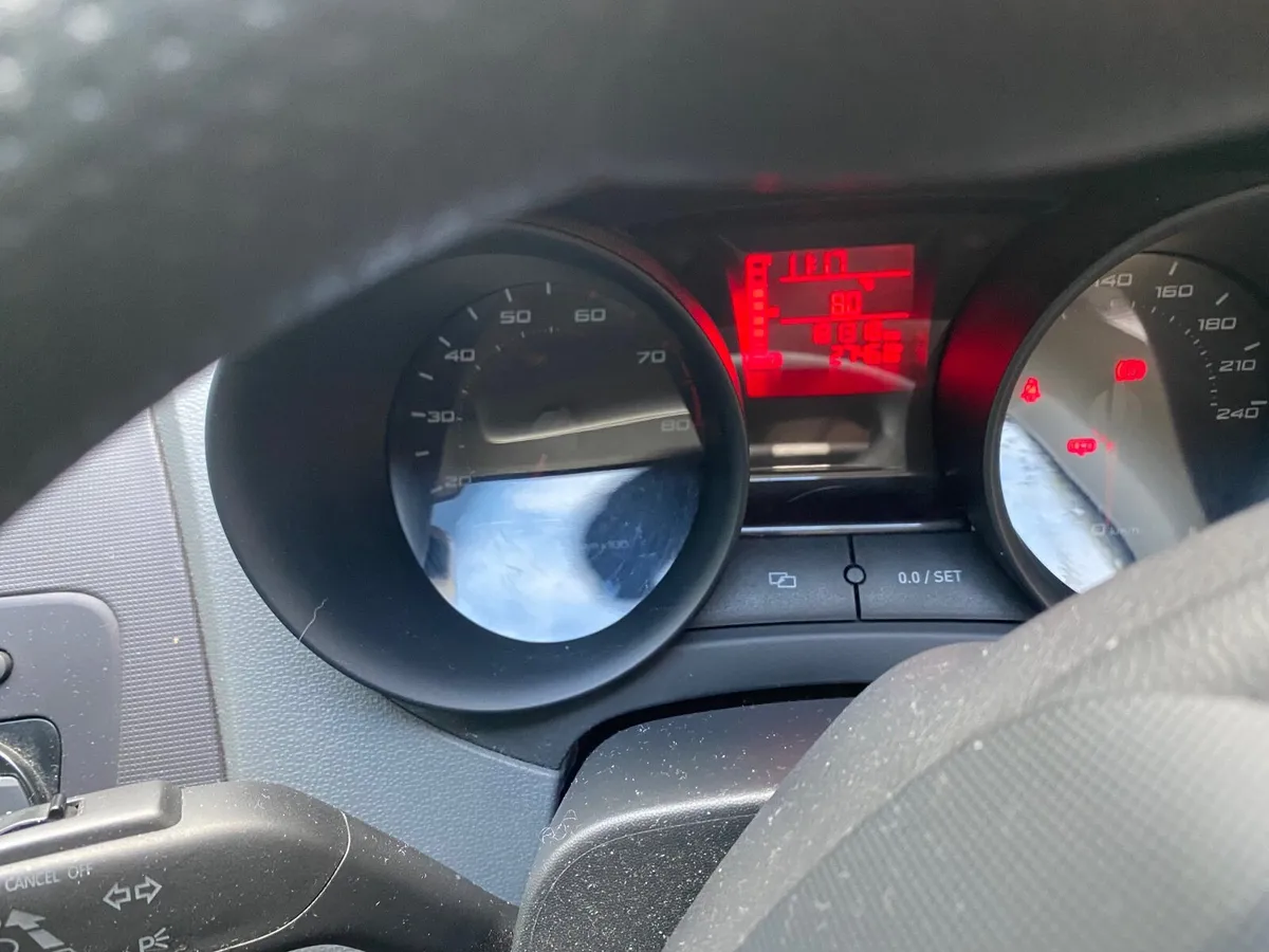 SEAT Ibiza 2012 - Image 1