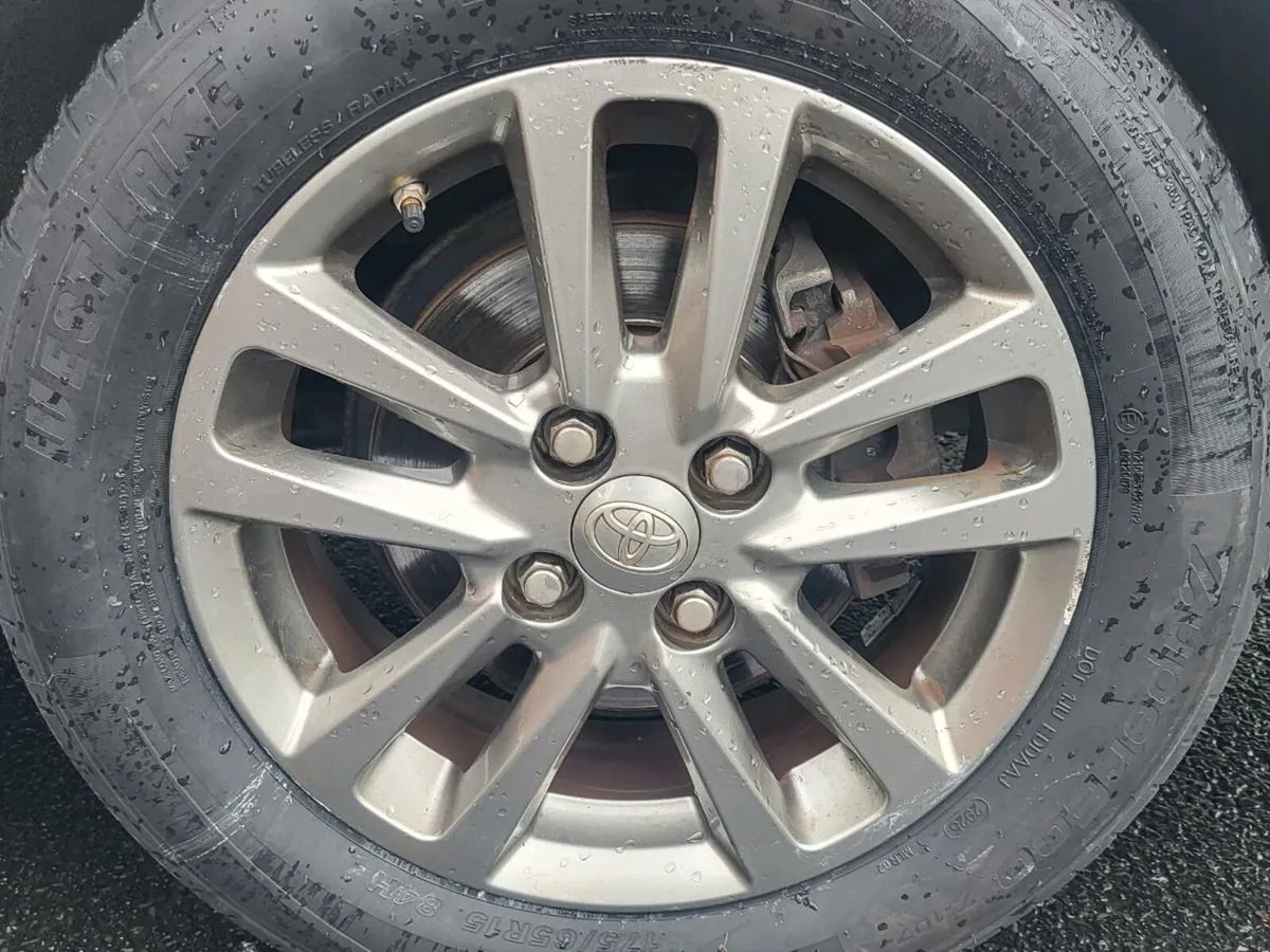 TOYOTA YARIS 1.0 PETROL 60000KM - Image 4