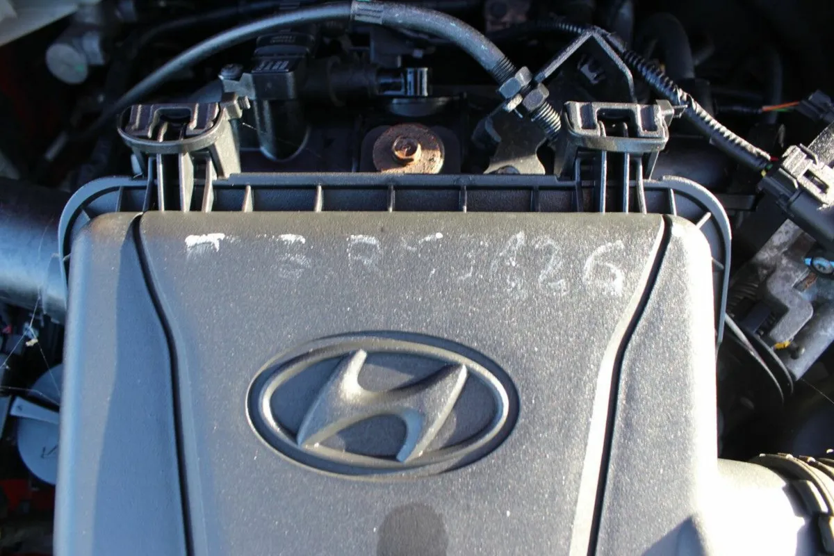 Hyundai i10 1.1 Deluxe Plus - Image 4