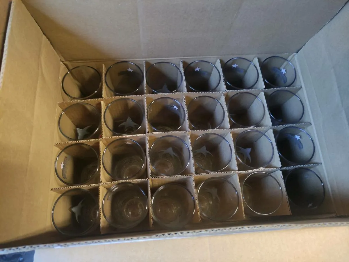 Box of Heineken Pint Glasses - Image 2