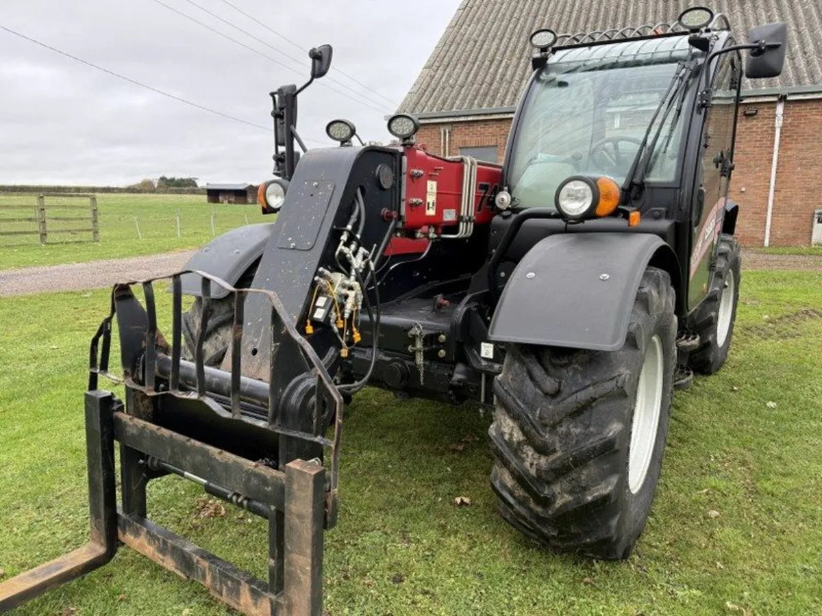 CASE Farmlift 742 Telehandler 739hrs - Image 2
