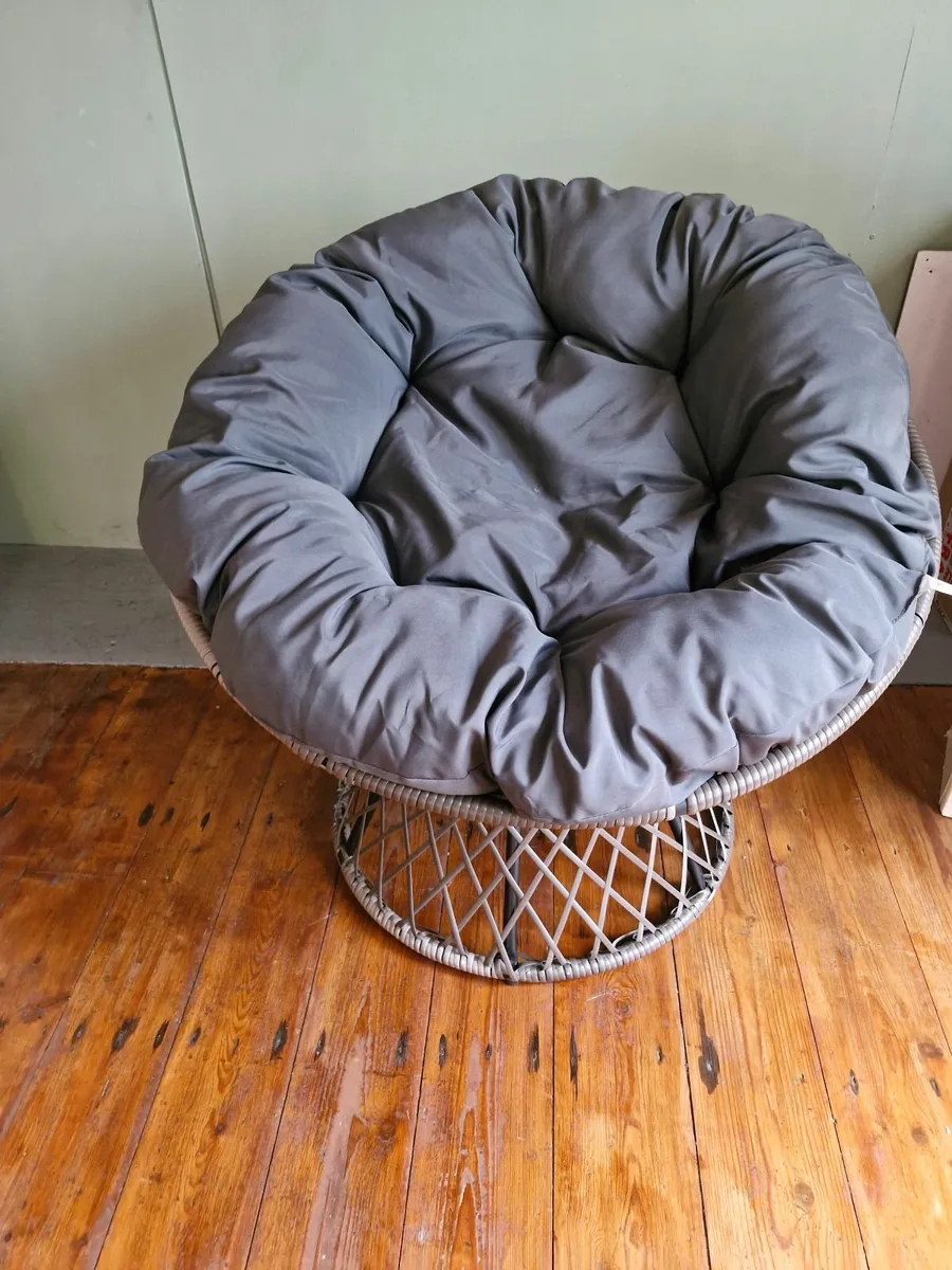 Swivel Chair - Image 1
