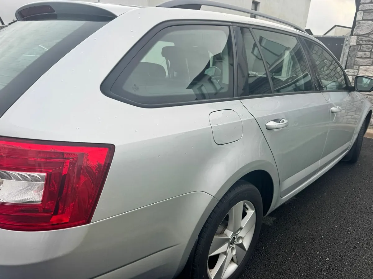 Skoda Octavia 2015 - Image 3
