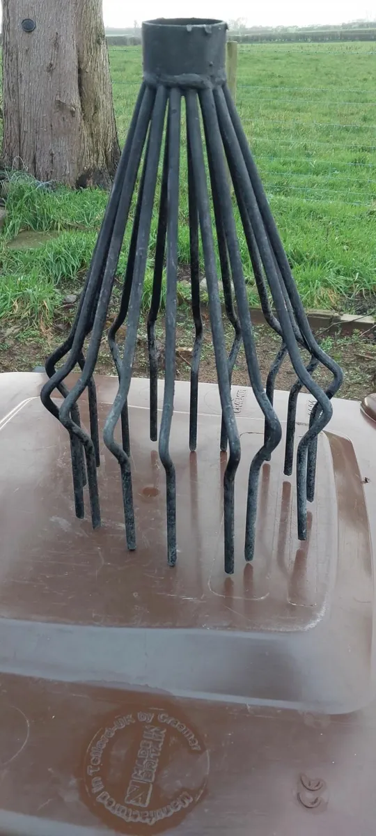 Bird guard  for chimney pot - Image 2