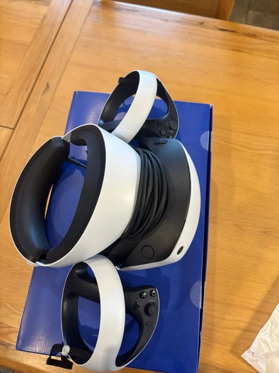 Brand New Playstation PSVR2 - Image 4