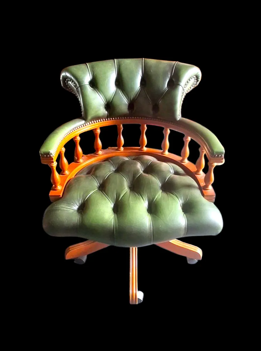 Captains chair - Image 1