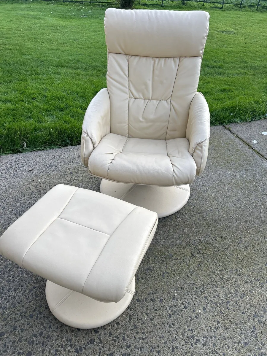 Lazy Boy and foot rest - Image 2