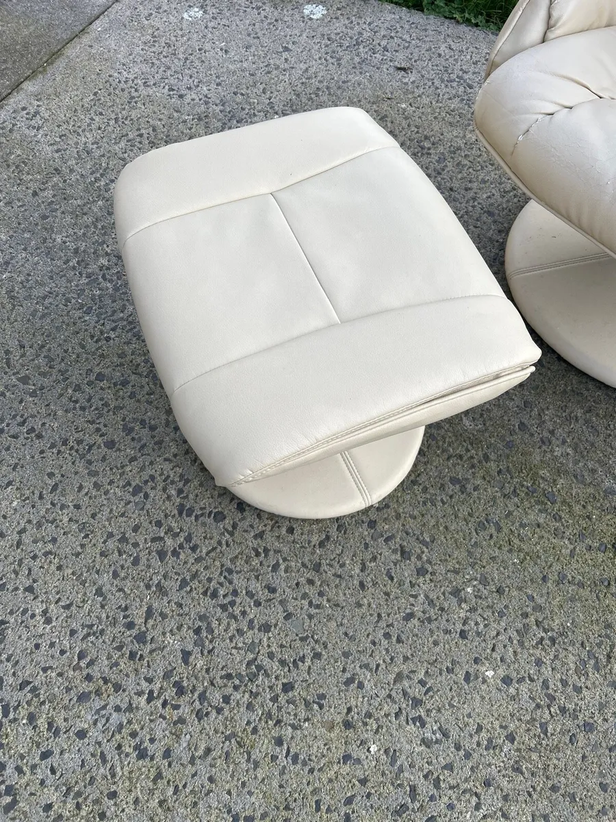 Lazy Boy and foot rest - Image 3