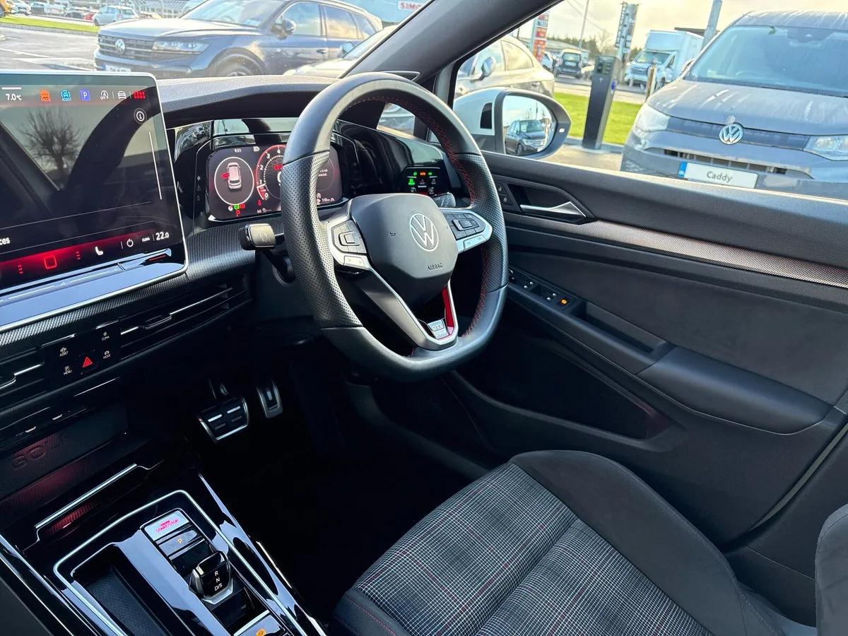 Volkswagen Golf GTI 2.0 TSI 265HP - Image 3