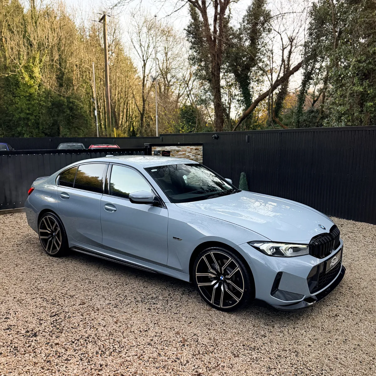 2022 (222) BMW 330e M-SPORT LCI 290BHP - Image 4