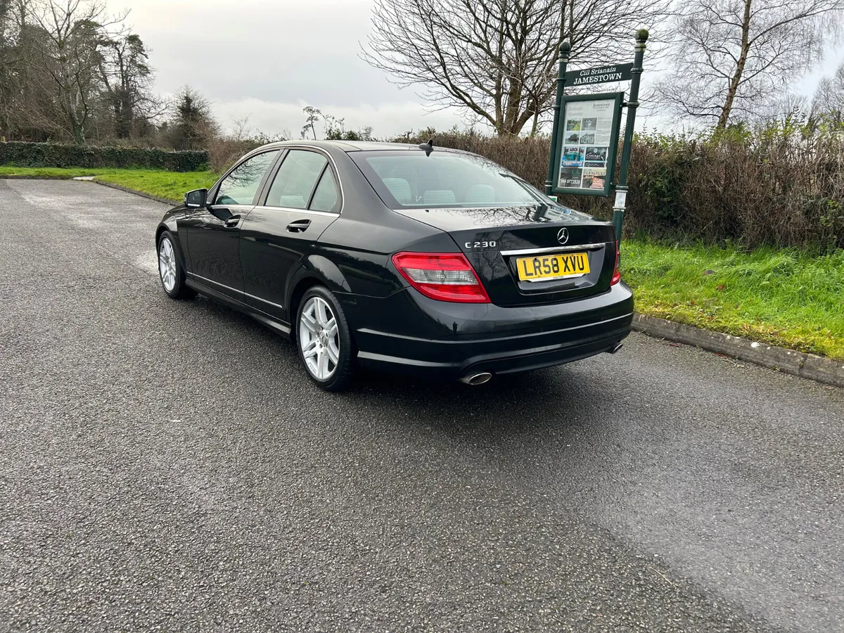 Mercedes-Benz C-Class C230 Sport 2.5 petrol - Image 4
