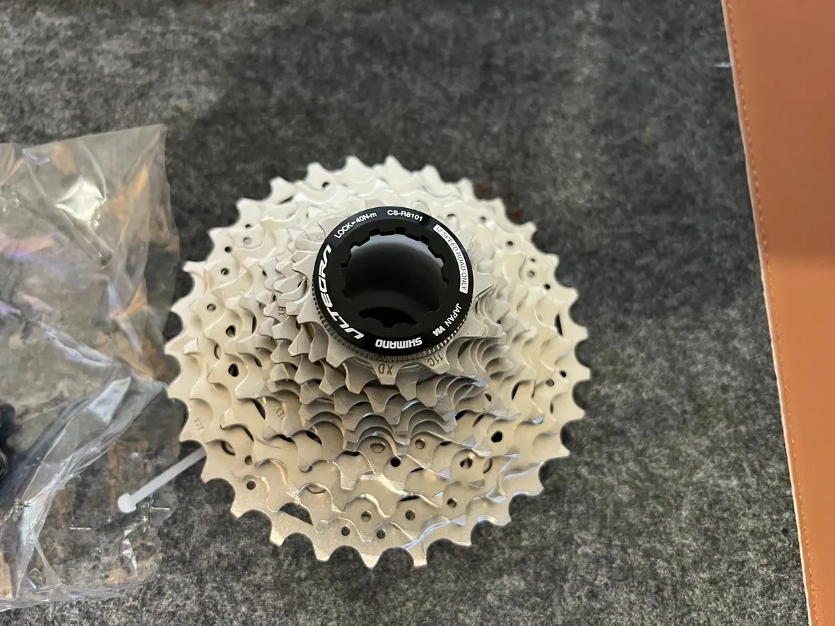 Shimano Ultegra 12s cassette + chain - Image 1