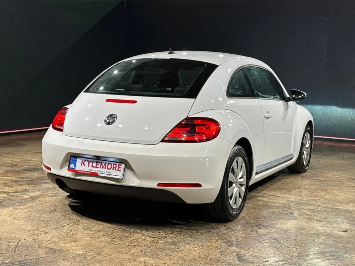 Volkswagen Beetle DESIGN EDITION 1.2L TSI AUTOMATI - Image 4