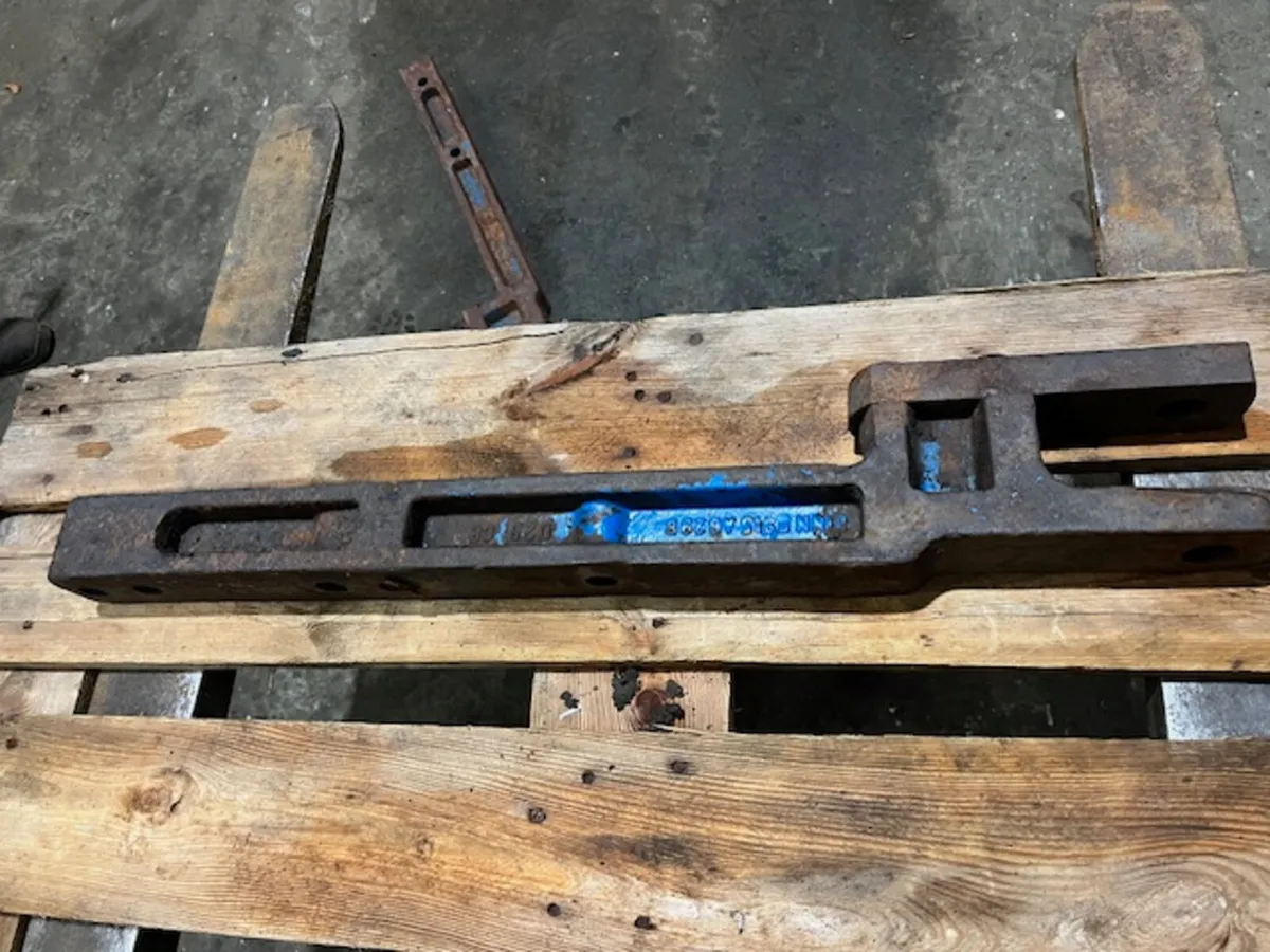 Ford 10 series pull/drawbar - Image 1