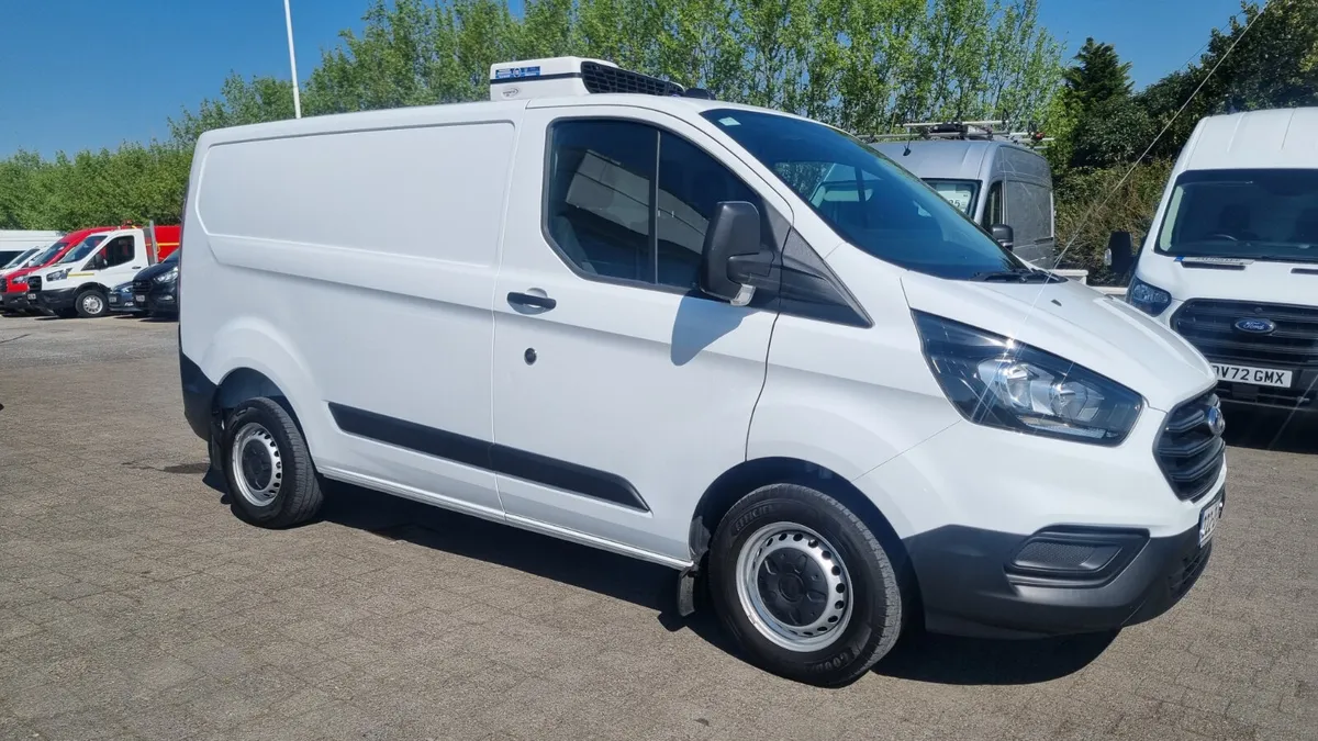 222 FORD CUSTOM FRIDGE FREEZER LOW KMS GRADE 1 - Image 2