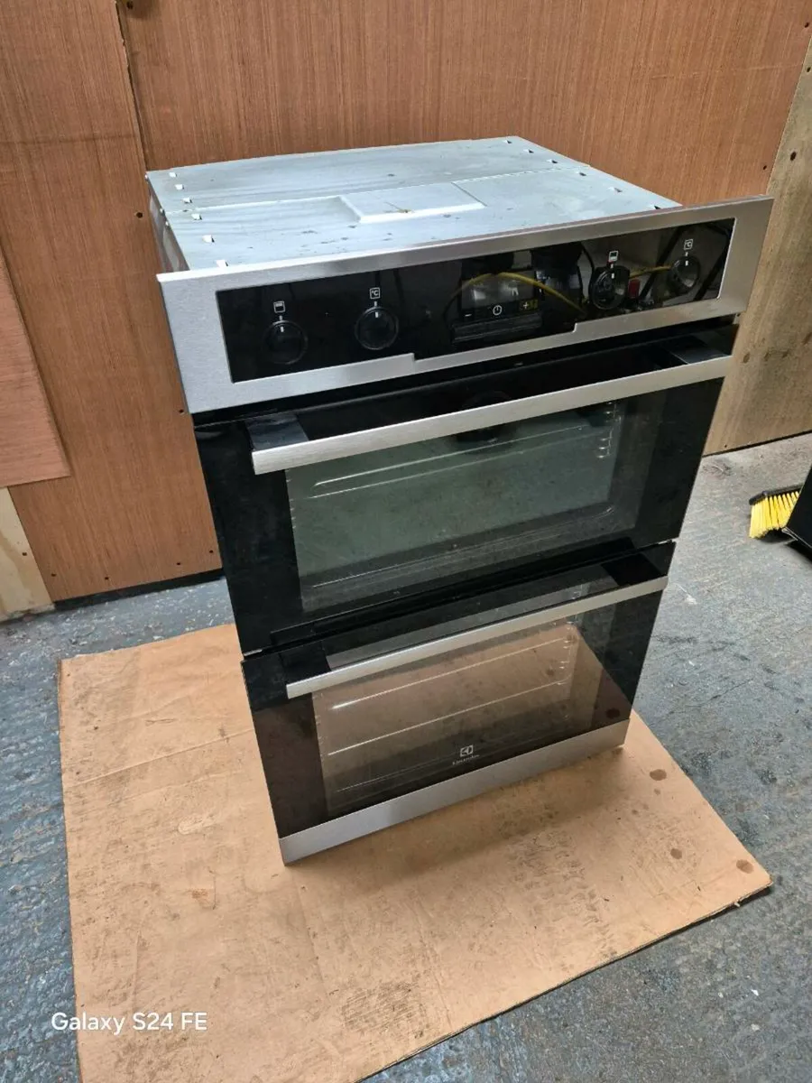 Electrolux Built in double oven - Image 1