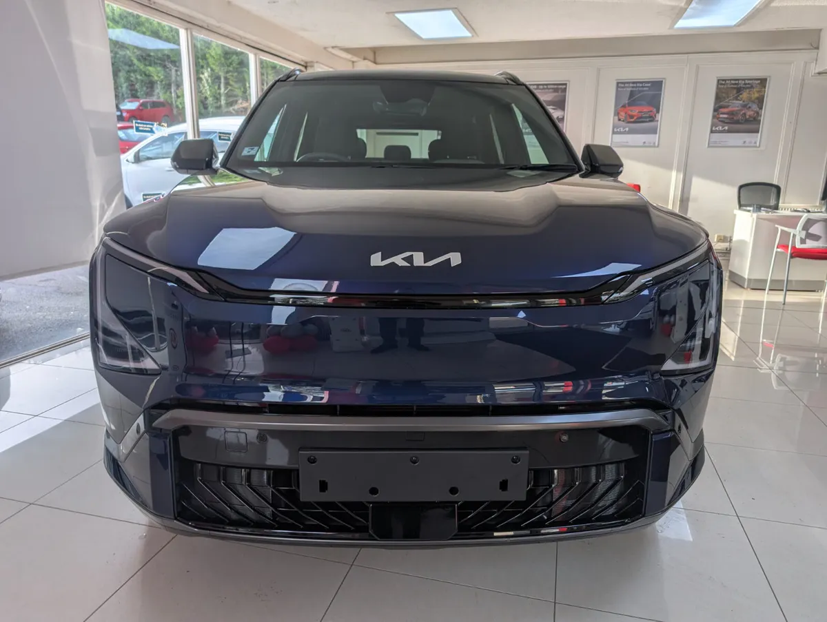 KIA EV5 GT Line 81.4kwh in Dark Ocean Blue - Image 2