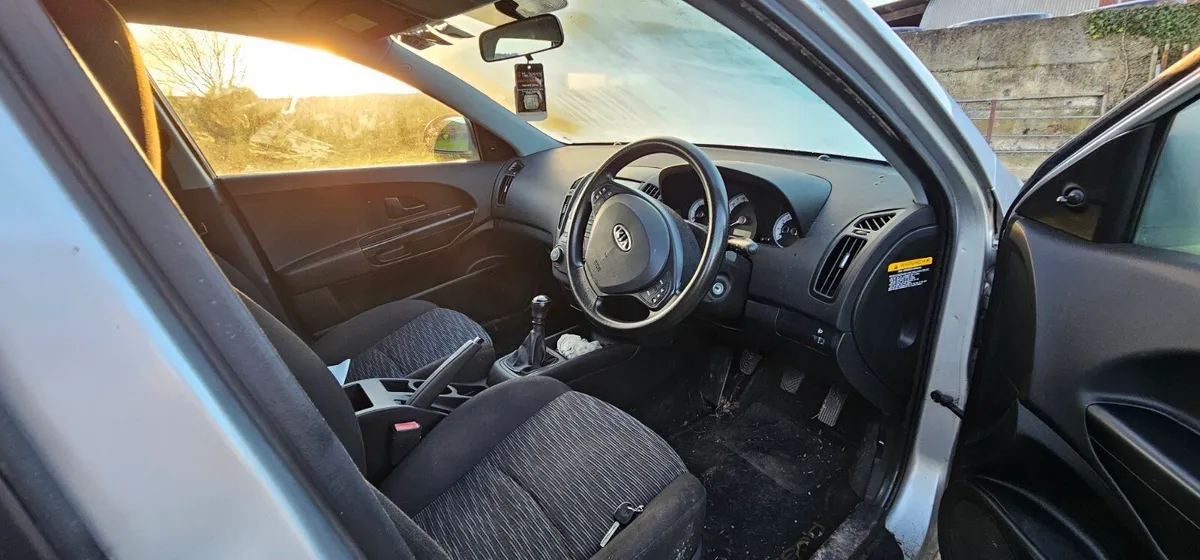 Kia ceed 1.6 Diesel - Image 3