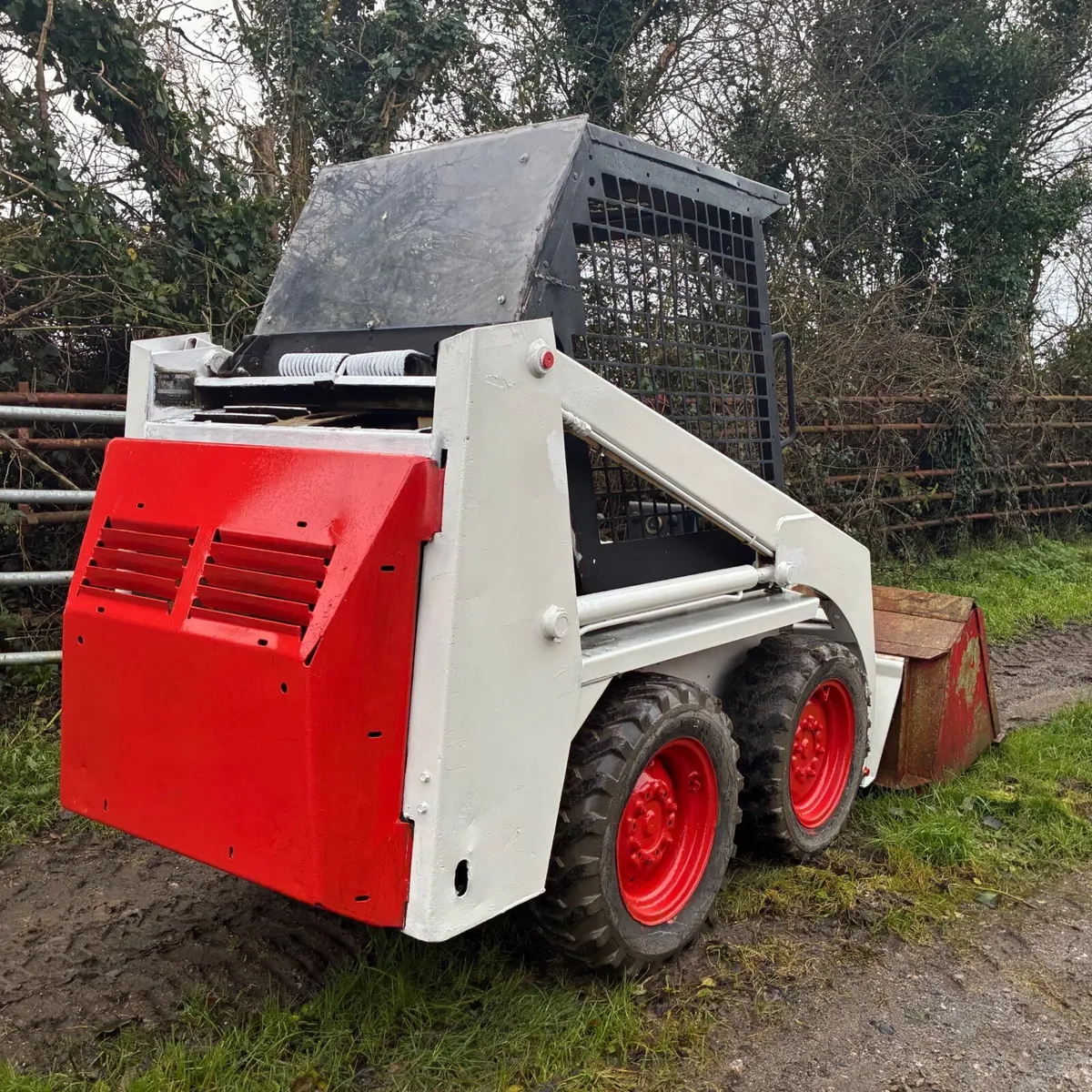 Bobcat skidsteer - Image 2