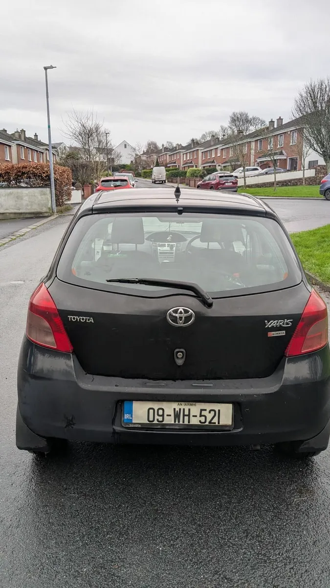 Toyota Yaris 2009 - Image 3