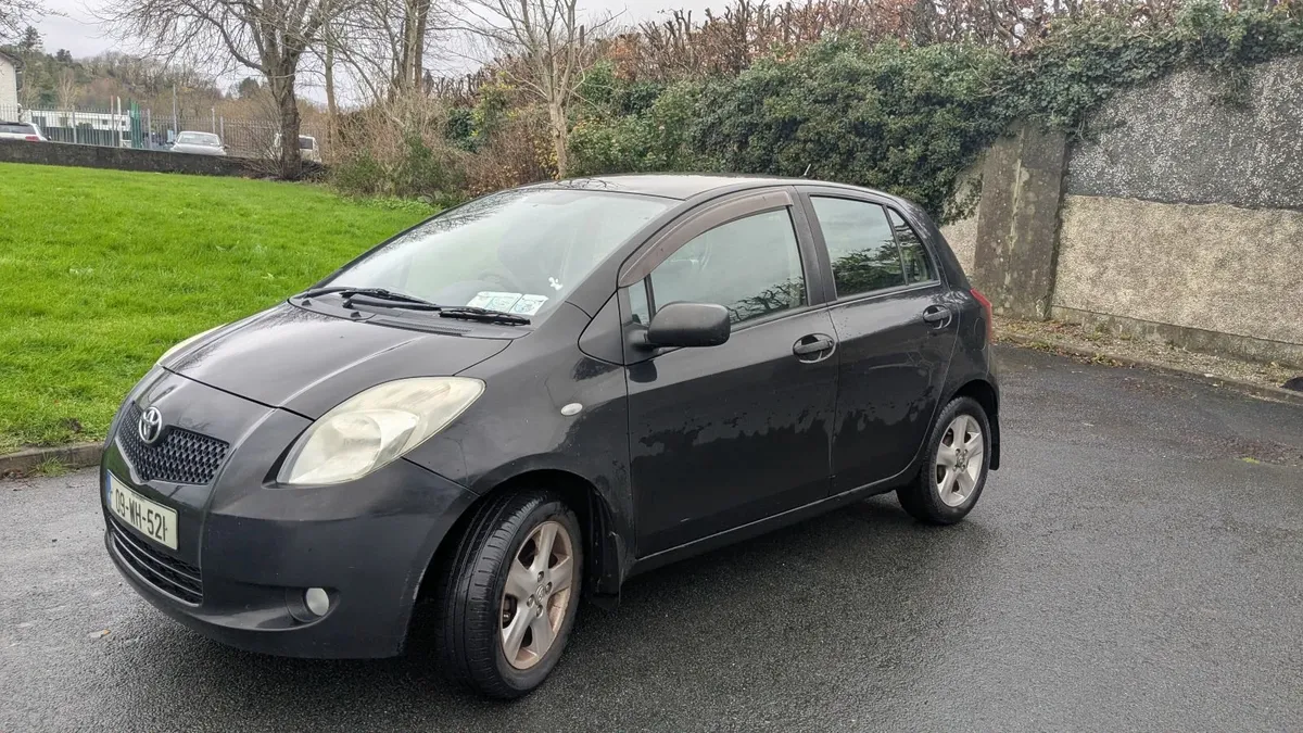 Toyota Yaris 2009 - Image 1
