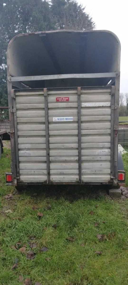 Cattle Box - Image 1