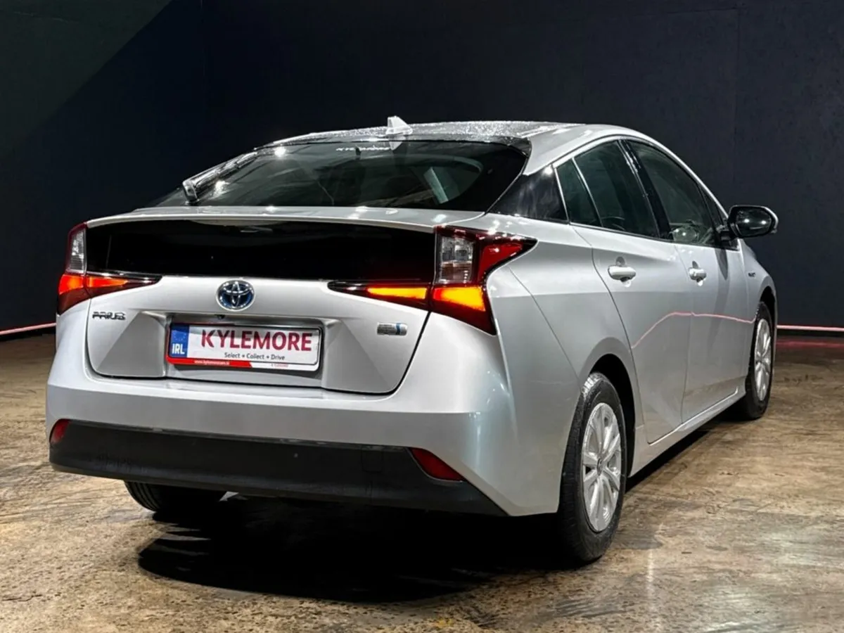 Toyota Prius HYBRID 1.8L AUOTOMATIC - REVERSE CAME - Image 4