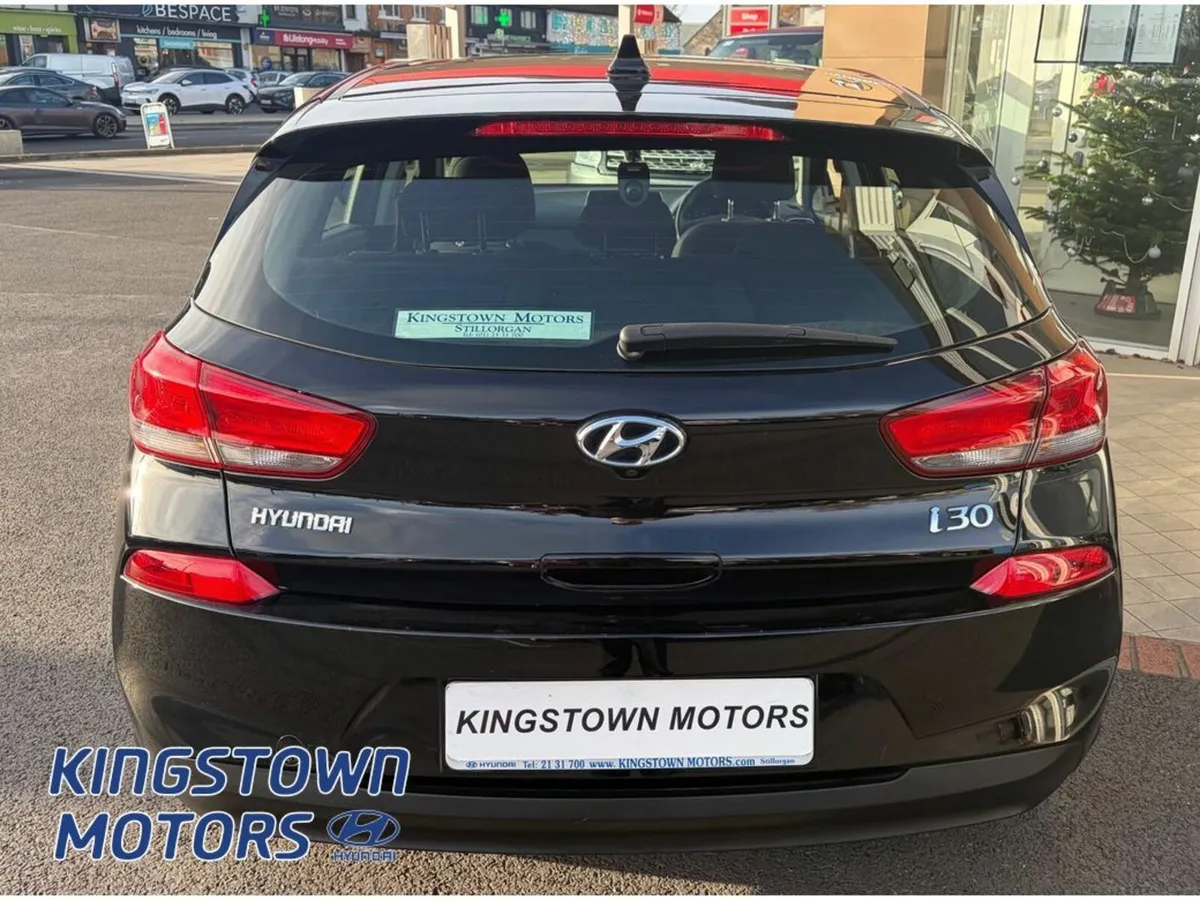 Hyundai i30 i 30 Deluxe 1.6 5DR - Image 4