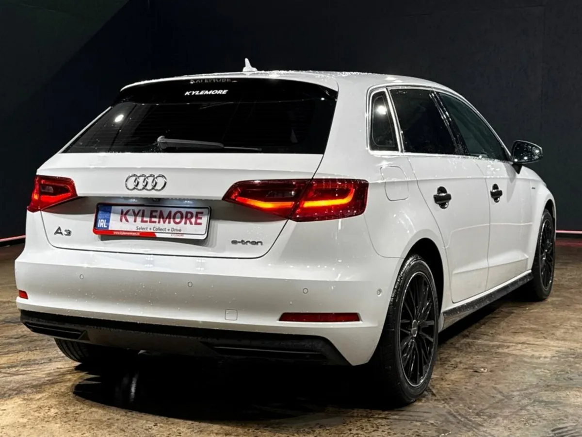 Audi A3 E-TRON 1.4L TFSI HYBRID AUTOMATIC - ELECTR - Image 4