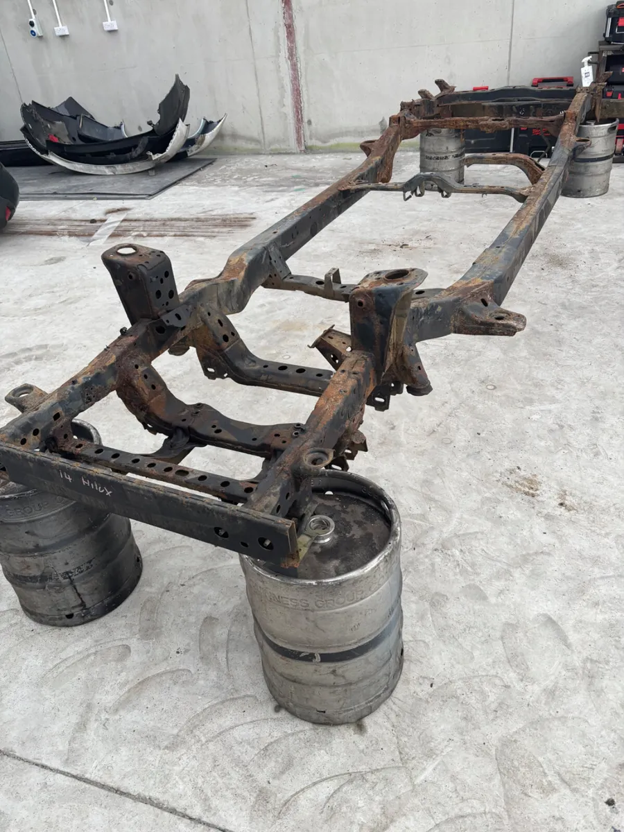 2014 Toyota Hilux Chassis - Image 1