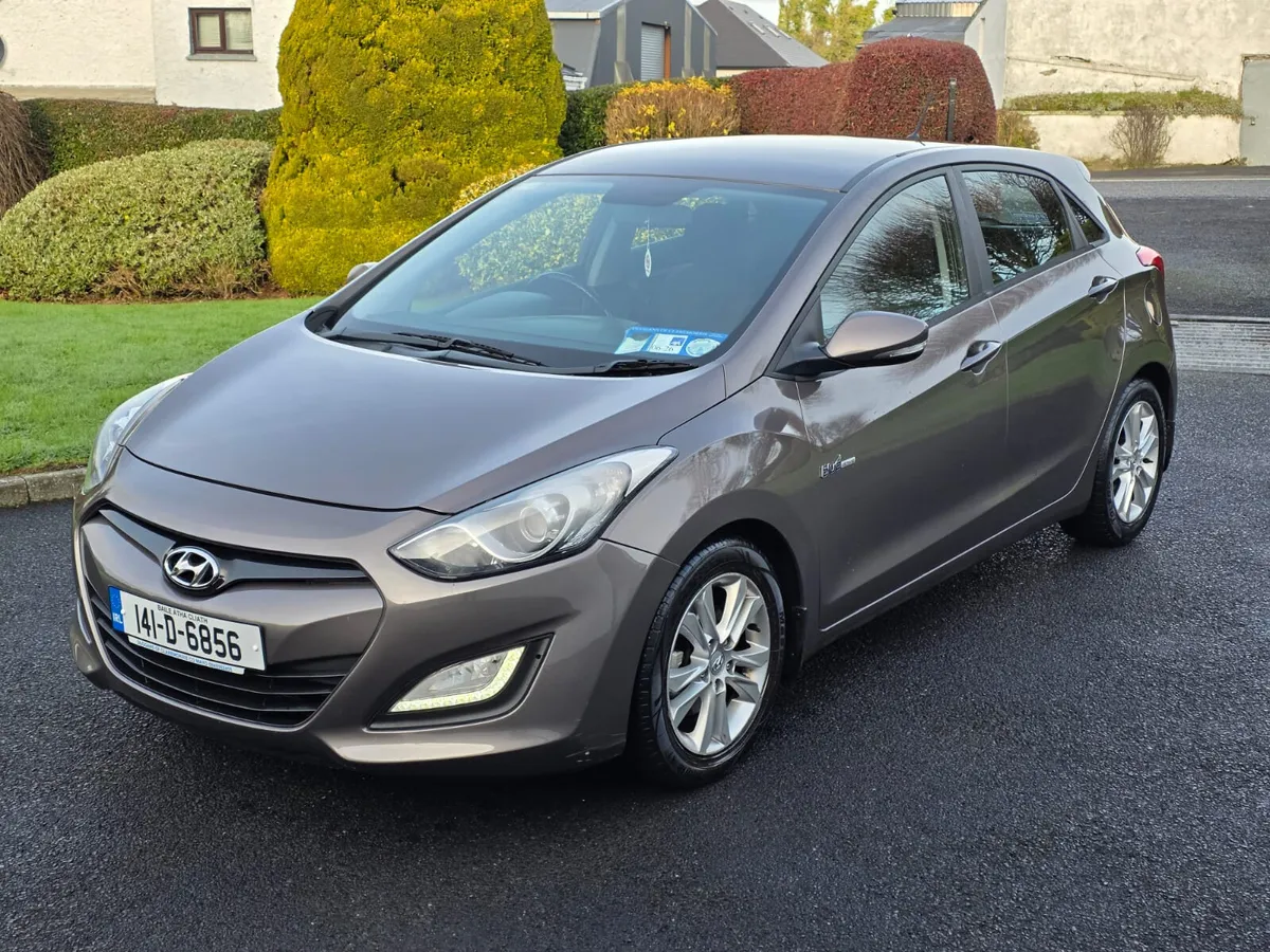 HYUNDAI i30 1.6 DIESEL..VERY LOW MILES ,NEW NCT - Image 1