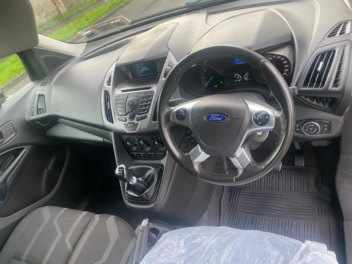 181 Ford connect Lwb 120 bhp - Image 4