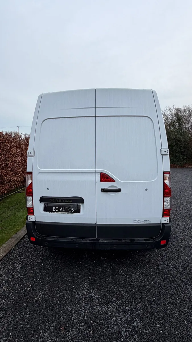 2021 Renault Master 135 Business Plus LWB Med Roof - Image 4