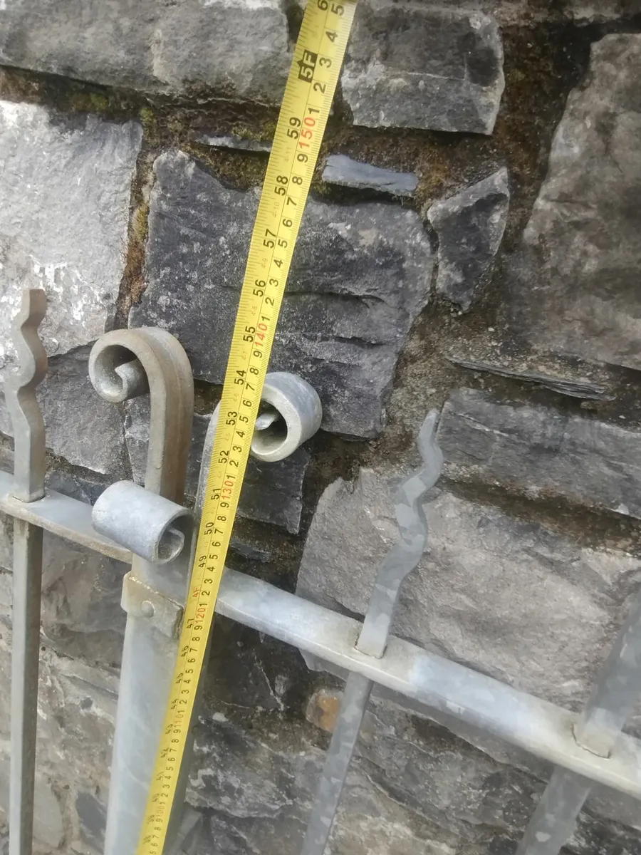 Antique hand forged entrance gates 9'2" x 4'8" - Image 4