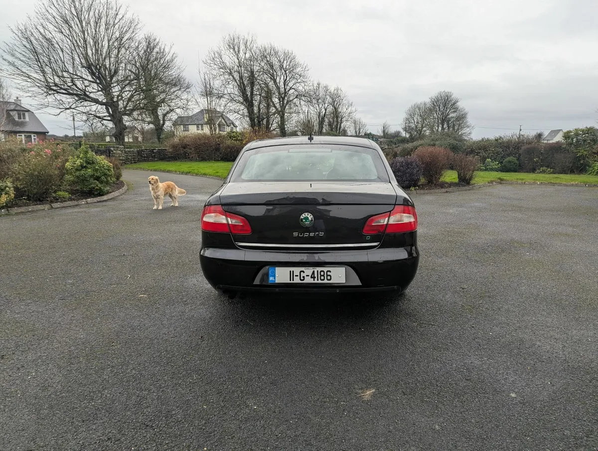 Skoda Superb 2011 - Image 4