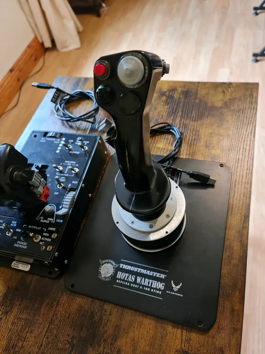 HOTAS joystick / throttle and Logitech pedals - Image 4