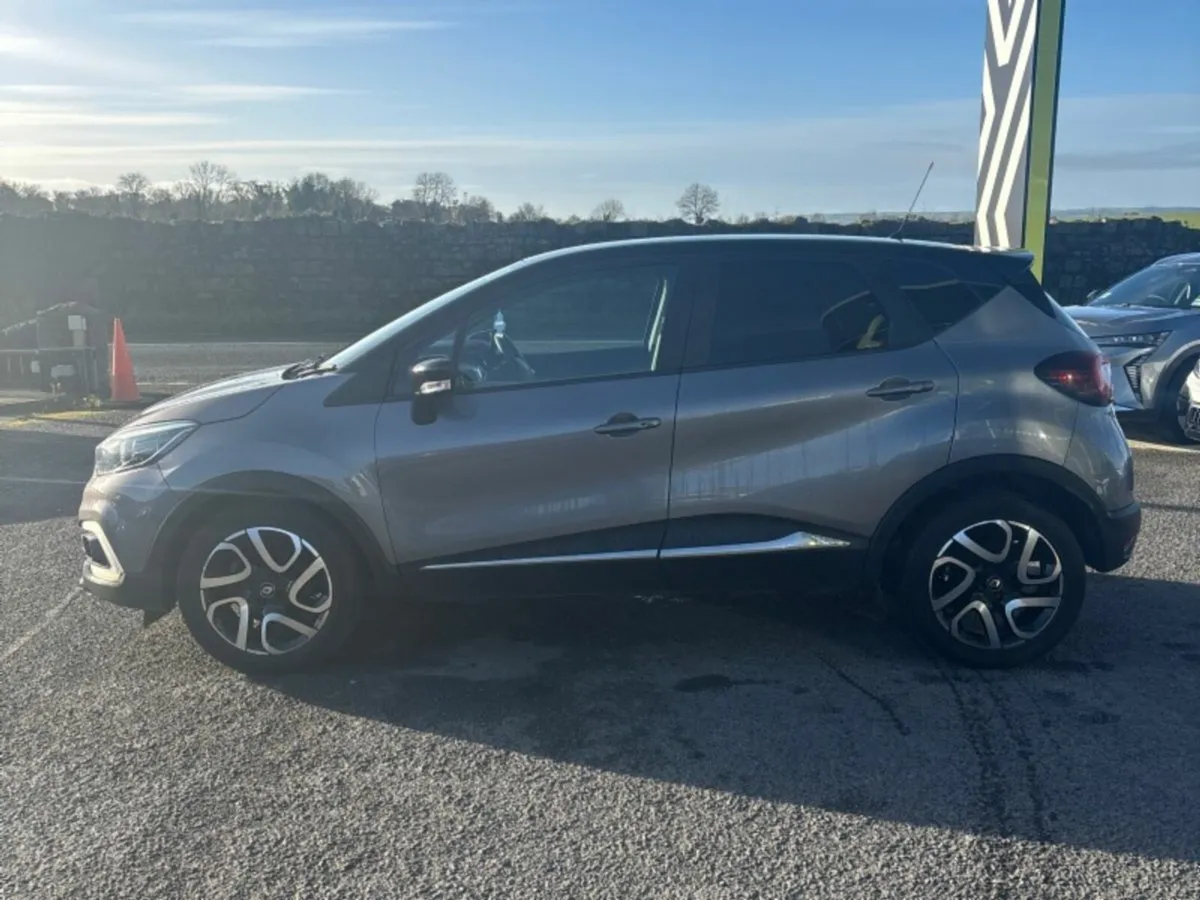 Renault Captur AUTOMATIC 1.5 dCi 90 EDC ICONIC - Image 4