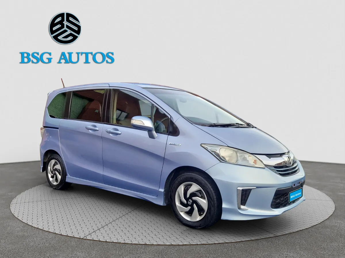 2014 HONDA FREED 1.5 HYBRID *7 SEATER* AUTOMATIC - Image 1