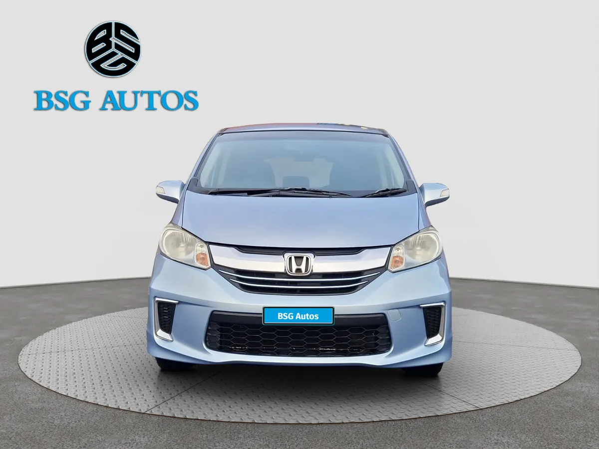 2014 HONDA FREED 1.5 HYBRID *7 SEATER* AUTOMATIC - Image 2