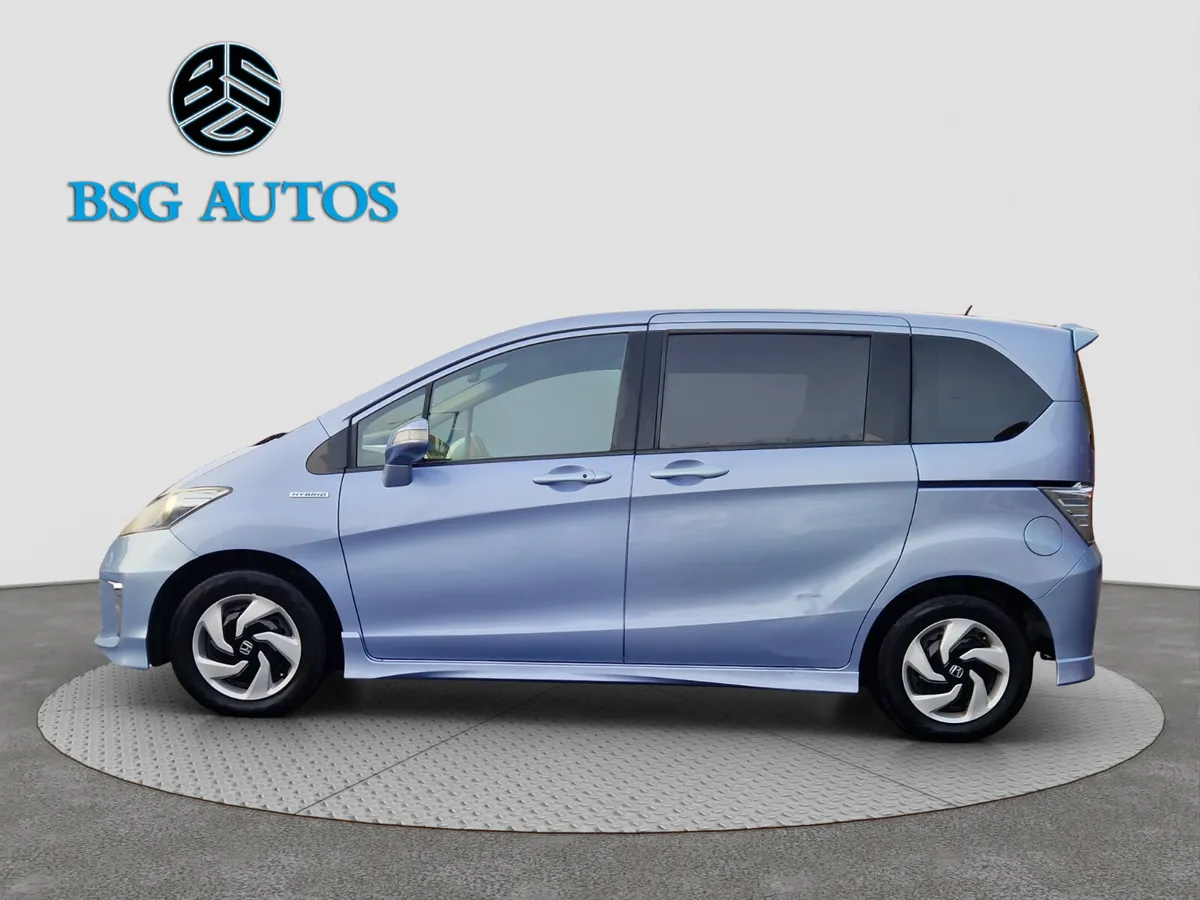 2014 HONDA FREED 1.5 HYBRID *7 SEATER* AUTOMATIC - Image 4
