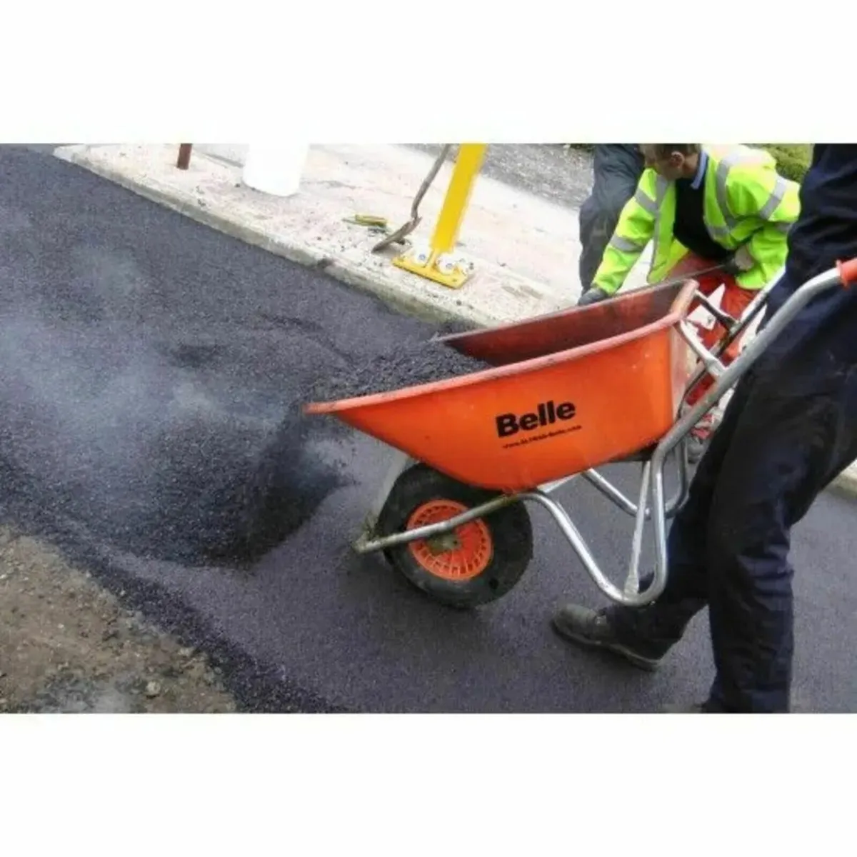 Altrad Belle Warrior Heavy Duty Wheelbarrow - Image 4