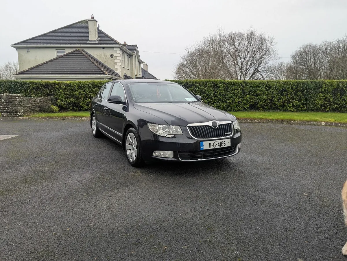 Skoda Superb 2011 - Image 1