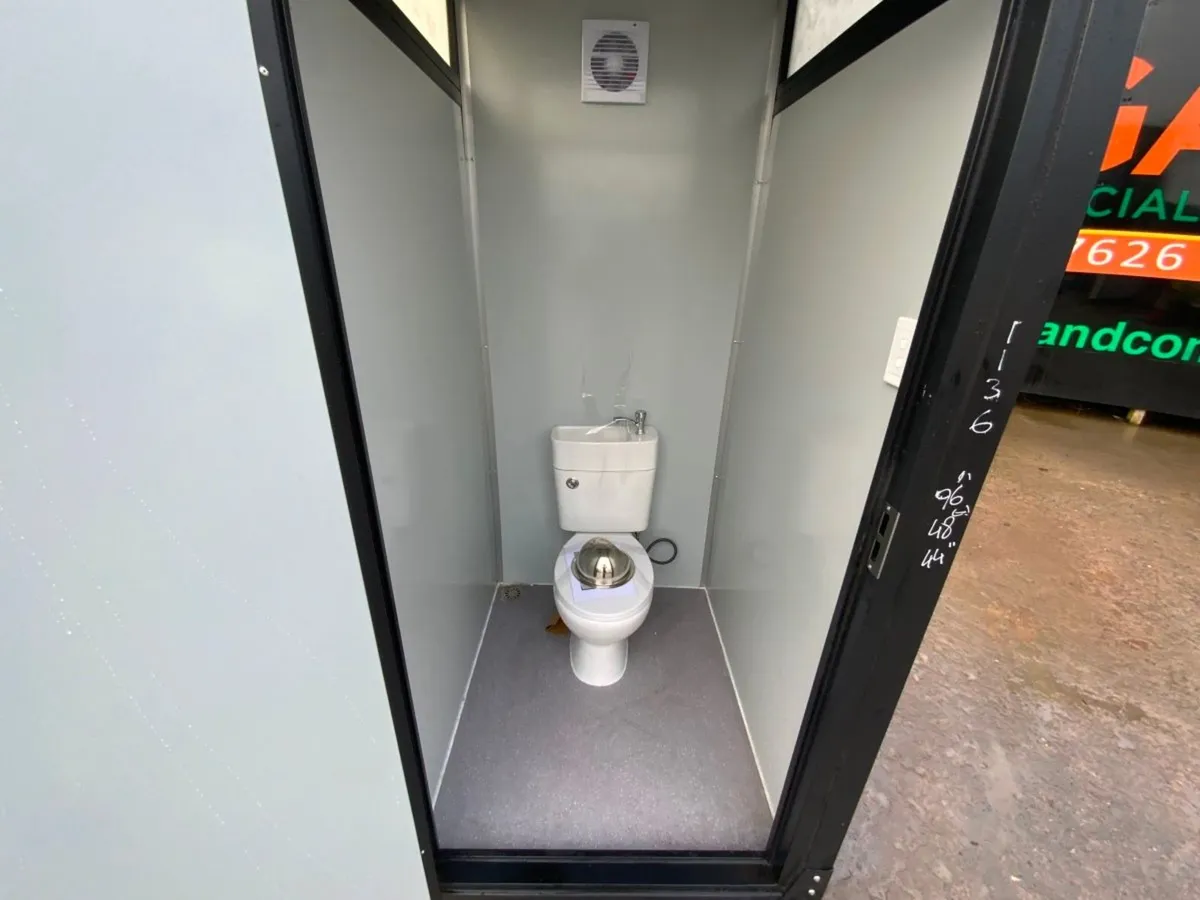 SINGLE TOILET - Image 1