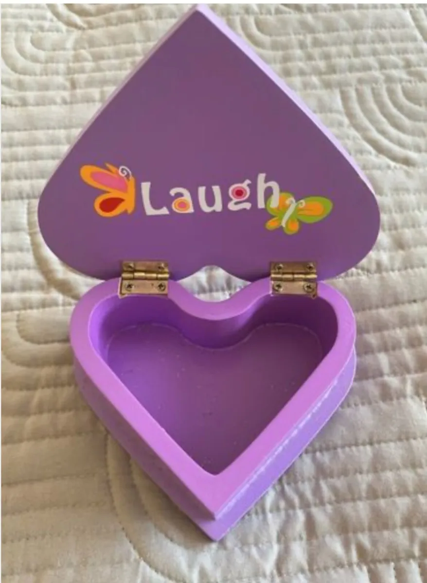 Beautiful ornate small jewellery box - Live Laugh - Image 3