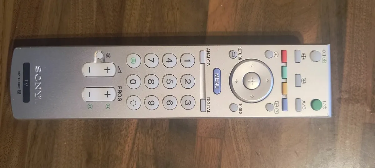 Tv Sony RM-ED005 remote control - Image 3