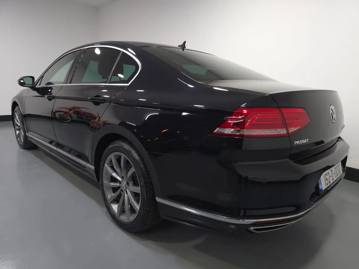 Volkswagen Passat 2.0 TDI R-Line 190 - Image 2